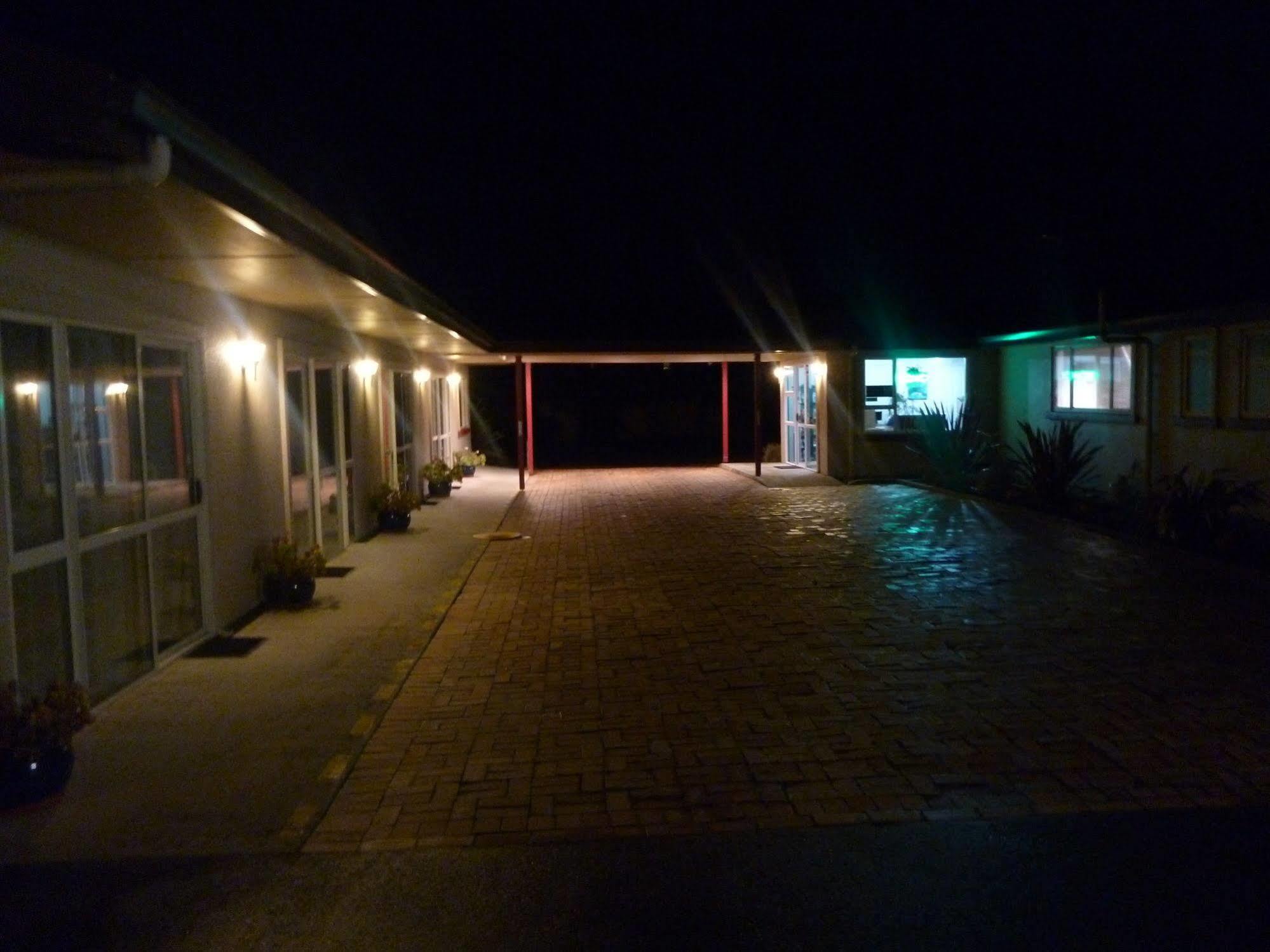Heritage Court Motel Invercargill Exterior photo
